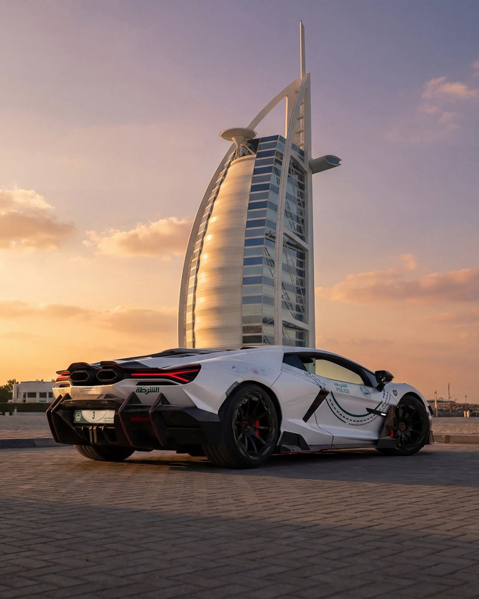 만소리 람보르기니 레부엘토 두바이 순찰차. / 만소리