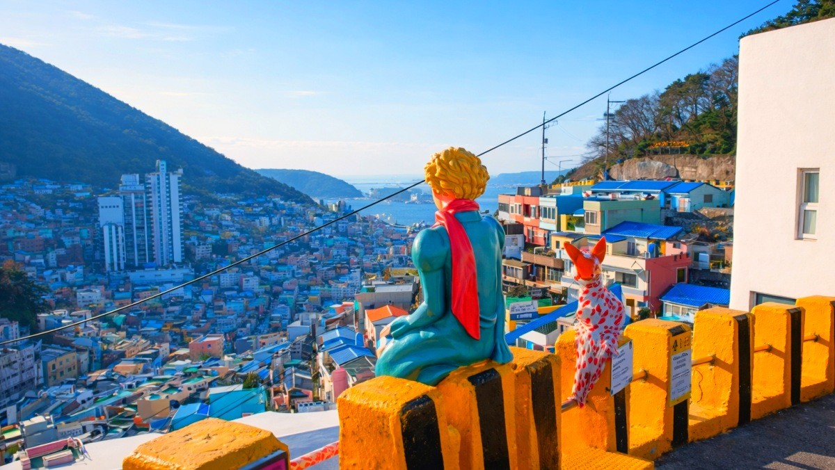 부산 감천문화마을. 기사 내용 토대로 AI툴 활용해 제작한 자료사진.