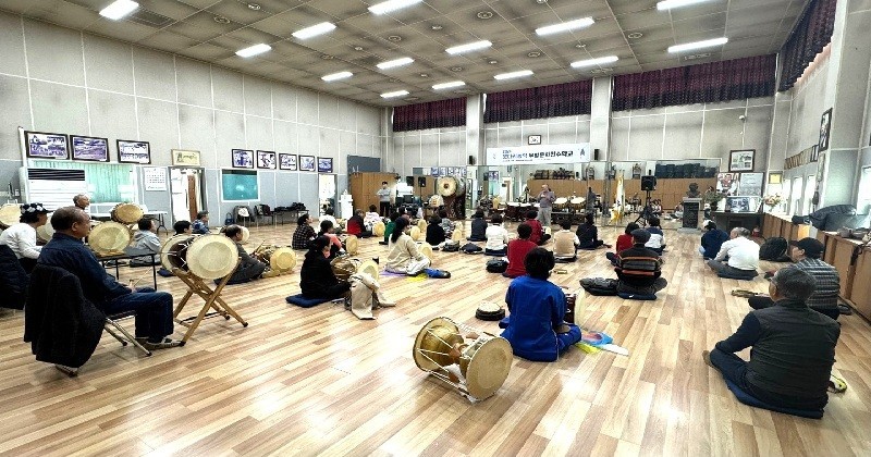 웃다리농악 수업 모습