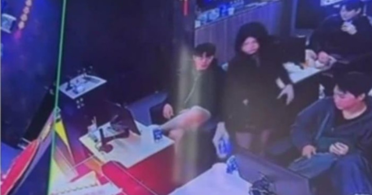 지난 12일 롯데가 대만 타이난에서 1차 스프링캠프를 진행하던 중, 선수 4명이 숙소 인근 사행성 오락실을 방문해 전자 베팅 게임을 이용한 사실이 CCTV 영상을 통해 드러났다. / 온라인 커뮤니티