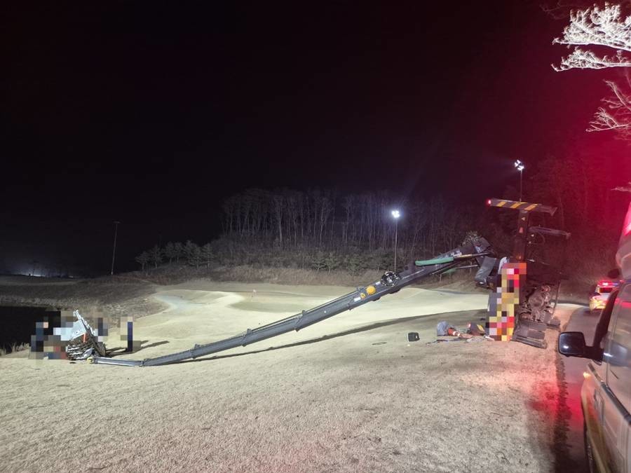 울진군 매화면 골프장 고공 작업차 추락 현장/경북소방