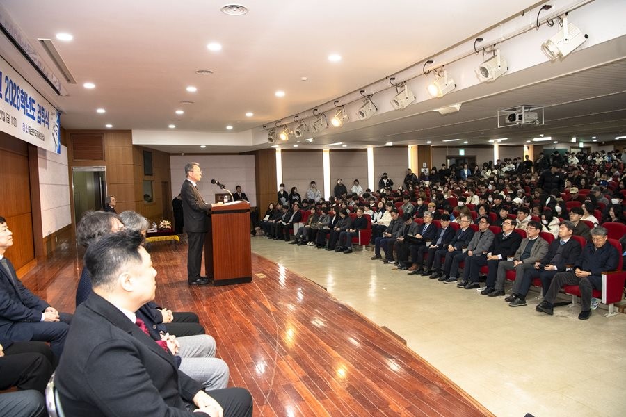 지난달 27일 영진전문대학교 국제세미나실에서 2026학년도 신입생 입학식이 열리고 있다.  / 영진전문대 제공