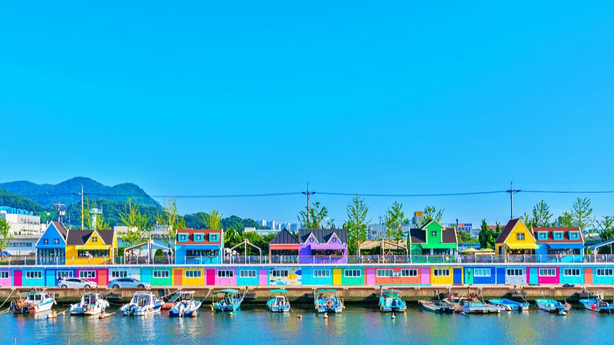 부산 장림포구 / TONOITOO-Shutterstock.com