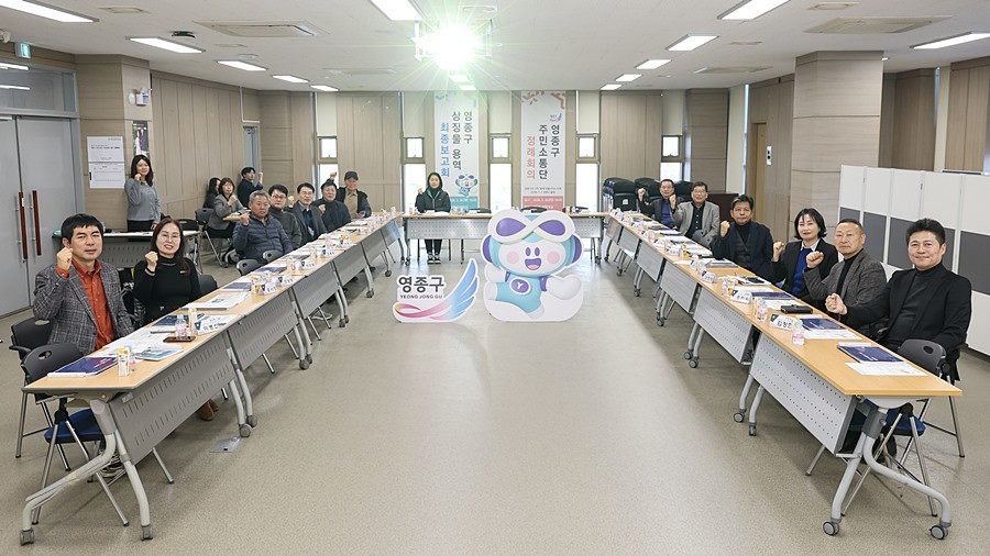 김정헌 중구청장(오른쪽)