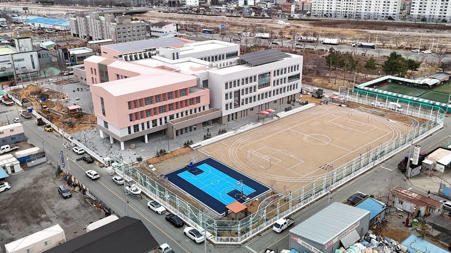 포항 융합기술산업지구 내     포항펜타초등학교 전경/포항교육지원청