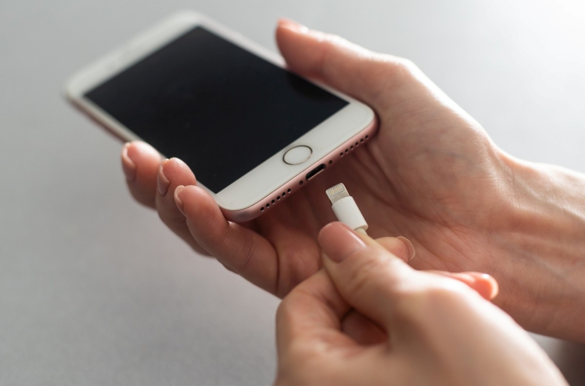 스마트폰 / Andrew Angelov-shutterstock.com