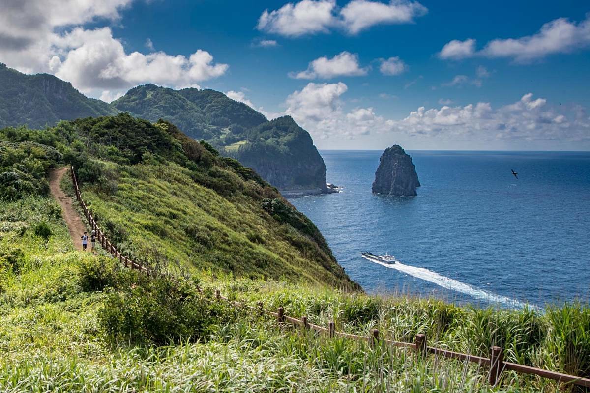 관음도 / 울릉군 관광문화 홈페이지
