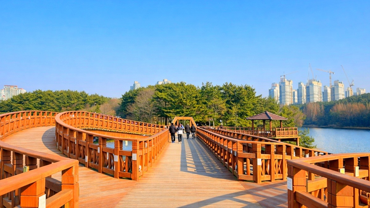 군산 은파호수공원. 기사 내용 토대로 AI툴 활용해 제작한 자료사진.