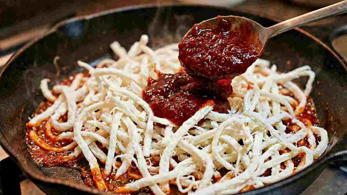 '진미채볶음에 투하된 의외의 양념?!' 기사 내용 토대로 AI툴 활용해 제작한 자료사진.