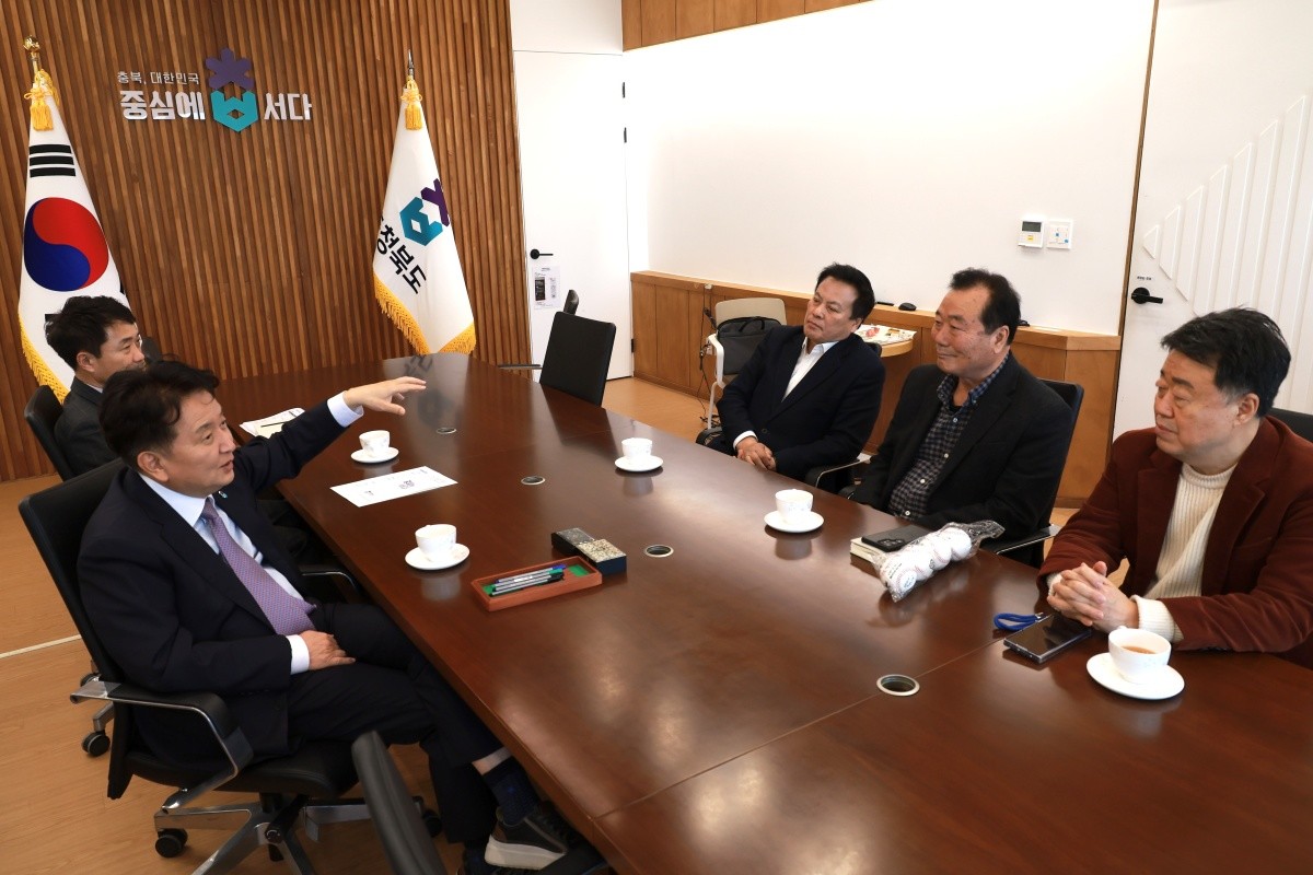 유승안 감독 접견 모습 / 충청북도