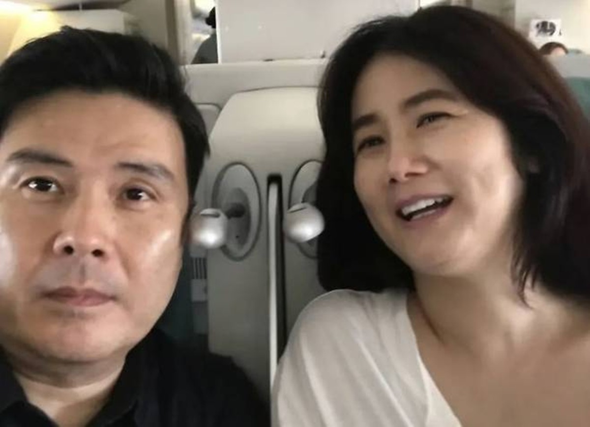 지상욱 전 국회의원과 배우 심은하 / 온라인 커뮤니티