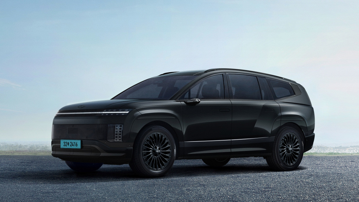 2027 아이오닉 9 캘리그래피 블랙잉크 패키지. / 현대자동차