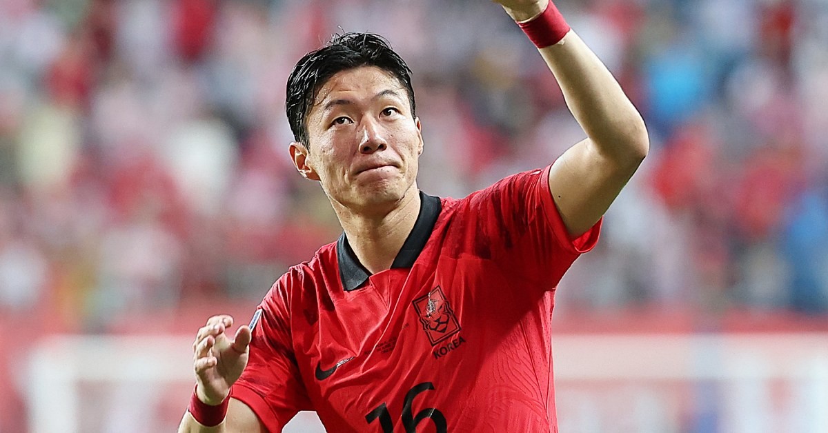 튀르키예 알란야스포르의 황의조가 베식타시에서 뛰는 후배 오현규를 응원했다.  / 연합뉴스