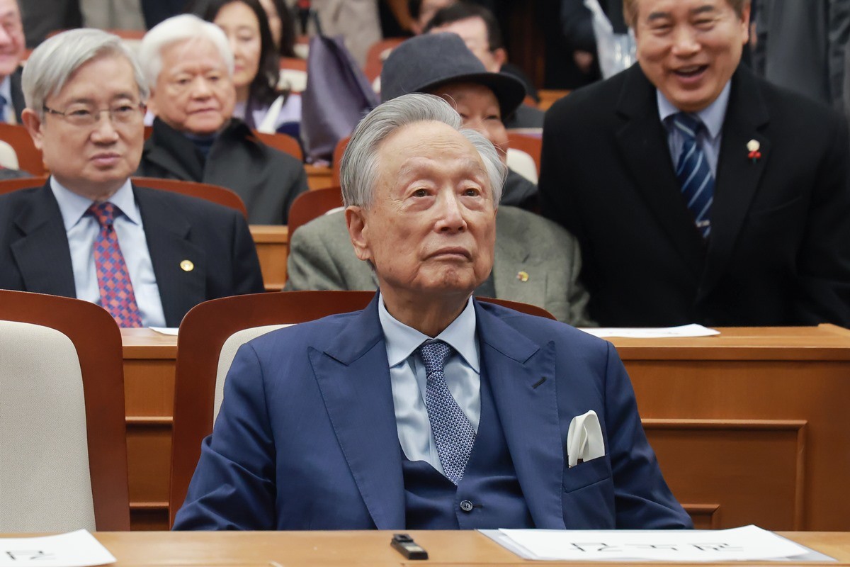 권노갑 김대중재단 이사장이 6일 국회 도서관에서 열린 '권노갑 백인 평전' 출판기념회에 참석했다. / 연합뉴스