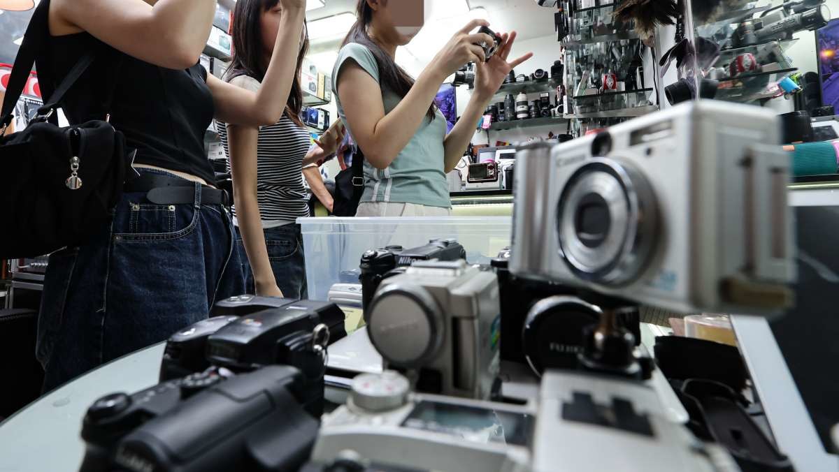 서울 종로구 세운상가 내 중고카메라 매장. / 뉴스1