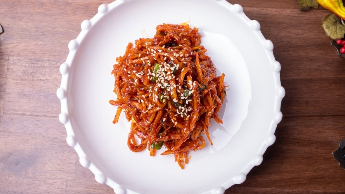 진미채볶음 / becky's-shutterstock.com