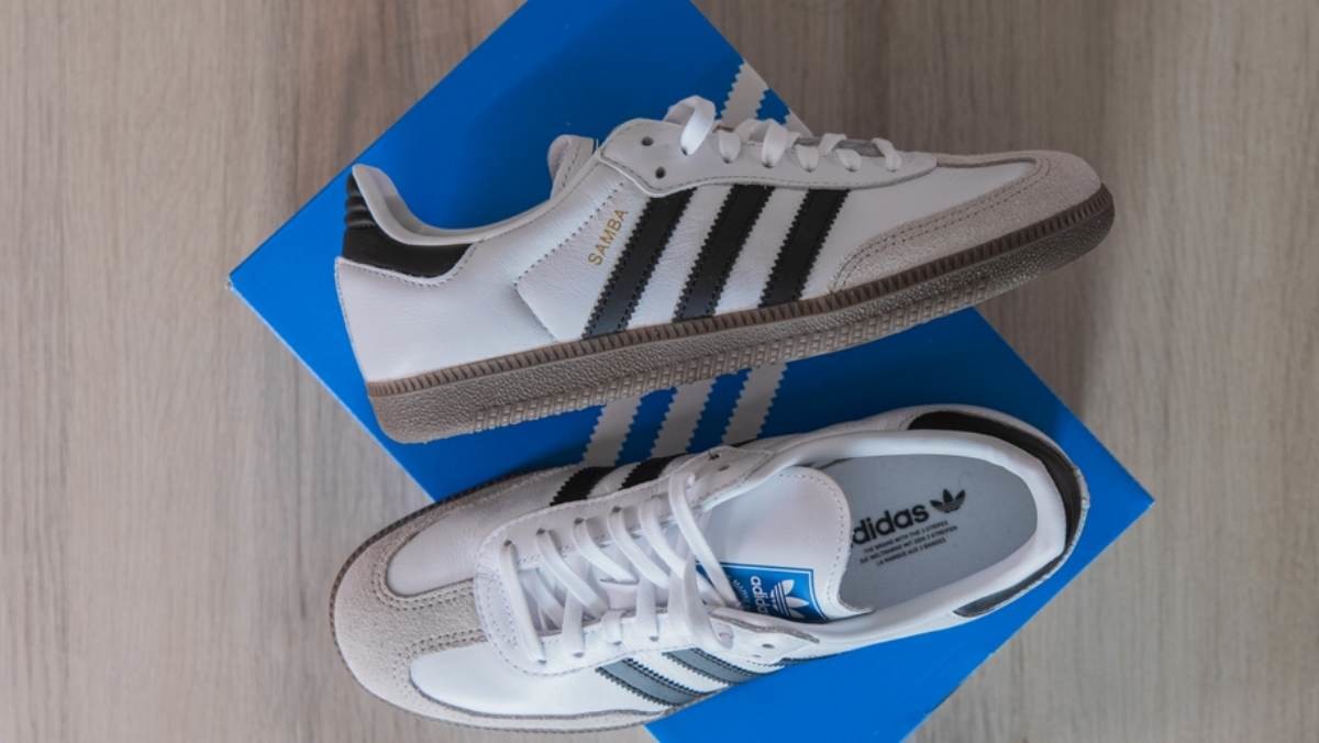 신발 박스 / rjankovsky-shutterstock.com