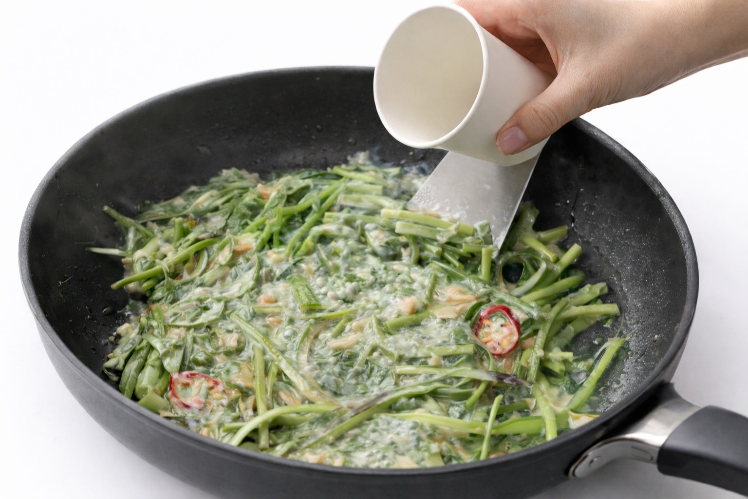 바삭함의 비결은 '보리새우'. 기사에 대한 이해를 돕기 위해 AI 툴로 제작한 자료 사진