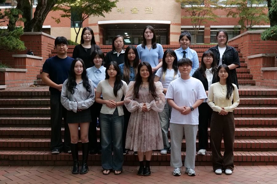 지난 2월 시행된 제5회 동물보건사 자격시험에 응시해 전원 합격한 계명문화대학교 반려동물보건과 학생들.  / 계명문화대 제공