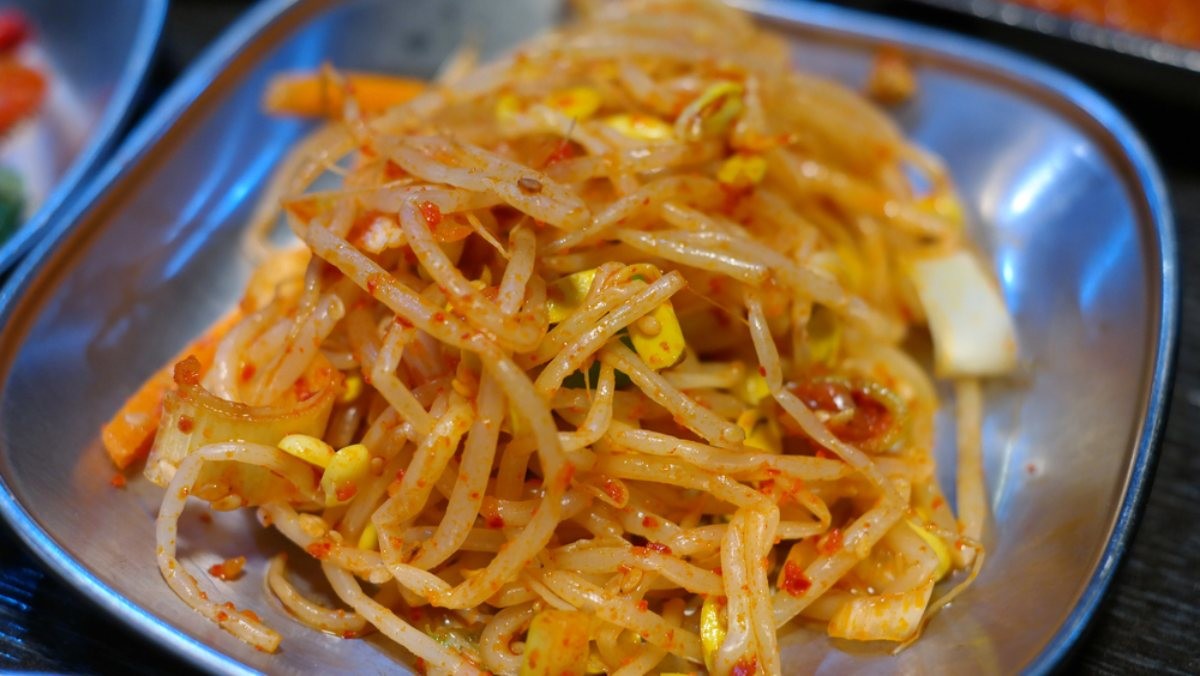 콩나물무침 / Hyung min Choi-shutterstock.com