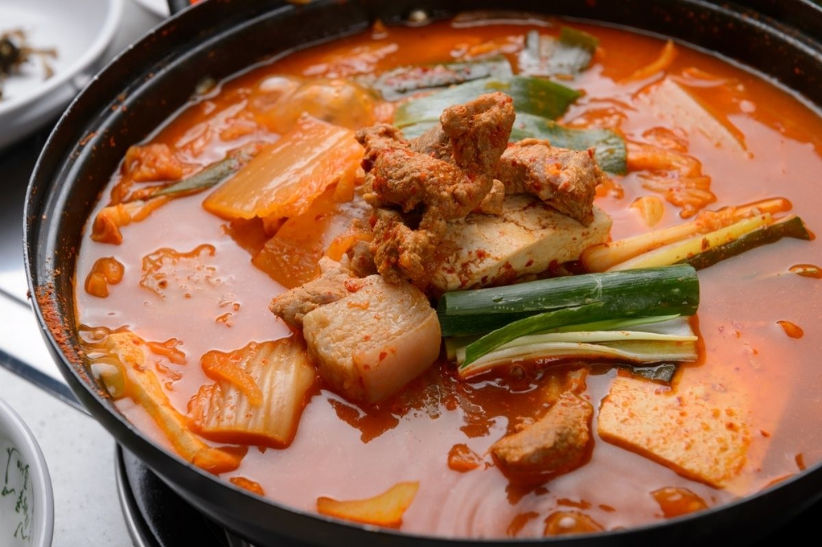 김치찌개 사진 / photohwan-shutterstock.com