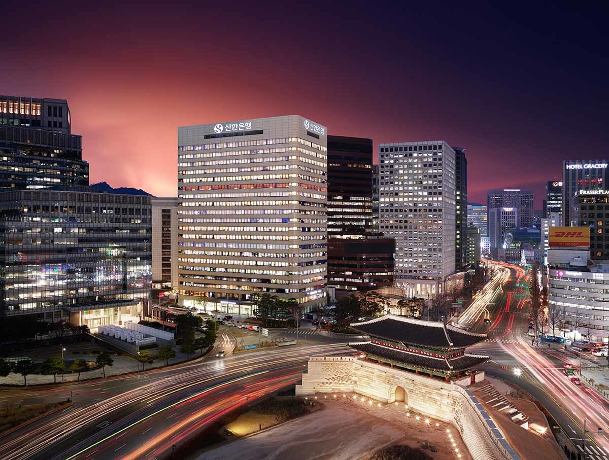 신한은행 본점 /     신한금융지주