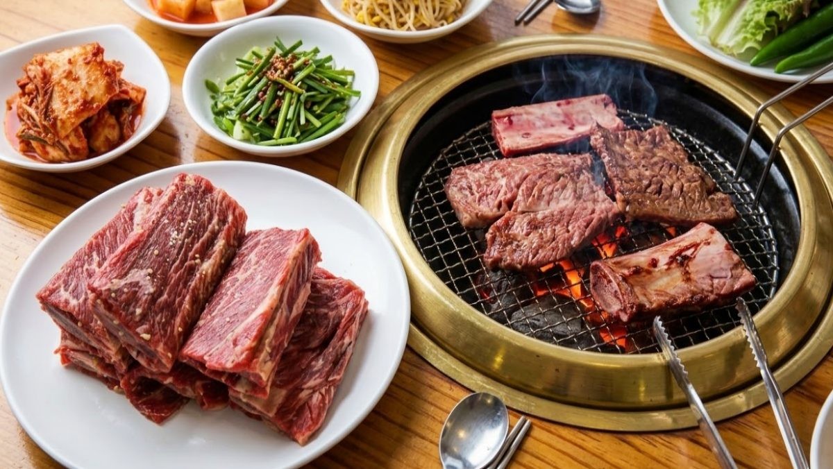 수원 왕갈비. 기사 이해를 돕기 위해 AI로 제작한 자료 이미지로, 실제 모습과 차이가 있을 수 있습니다.