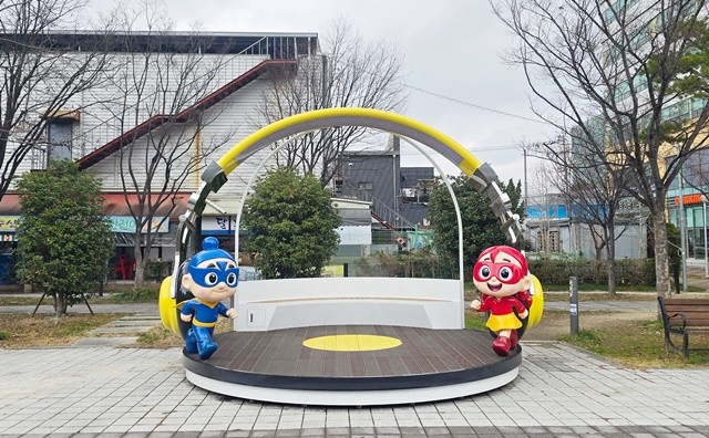 쌍이와 아미 조형물