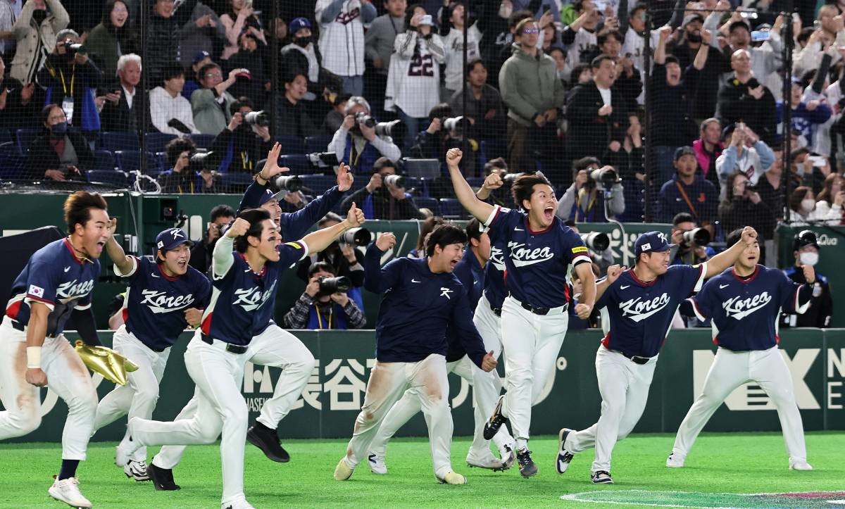 호주전 승리 직후 한국 대표팀 선수들 모습. / 뉴스1