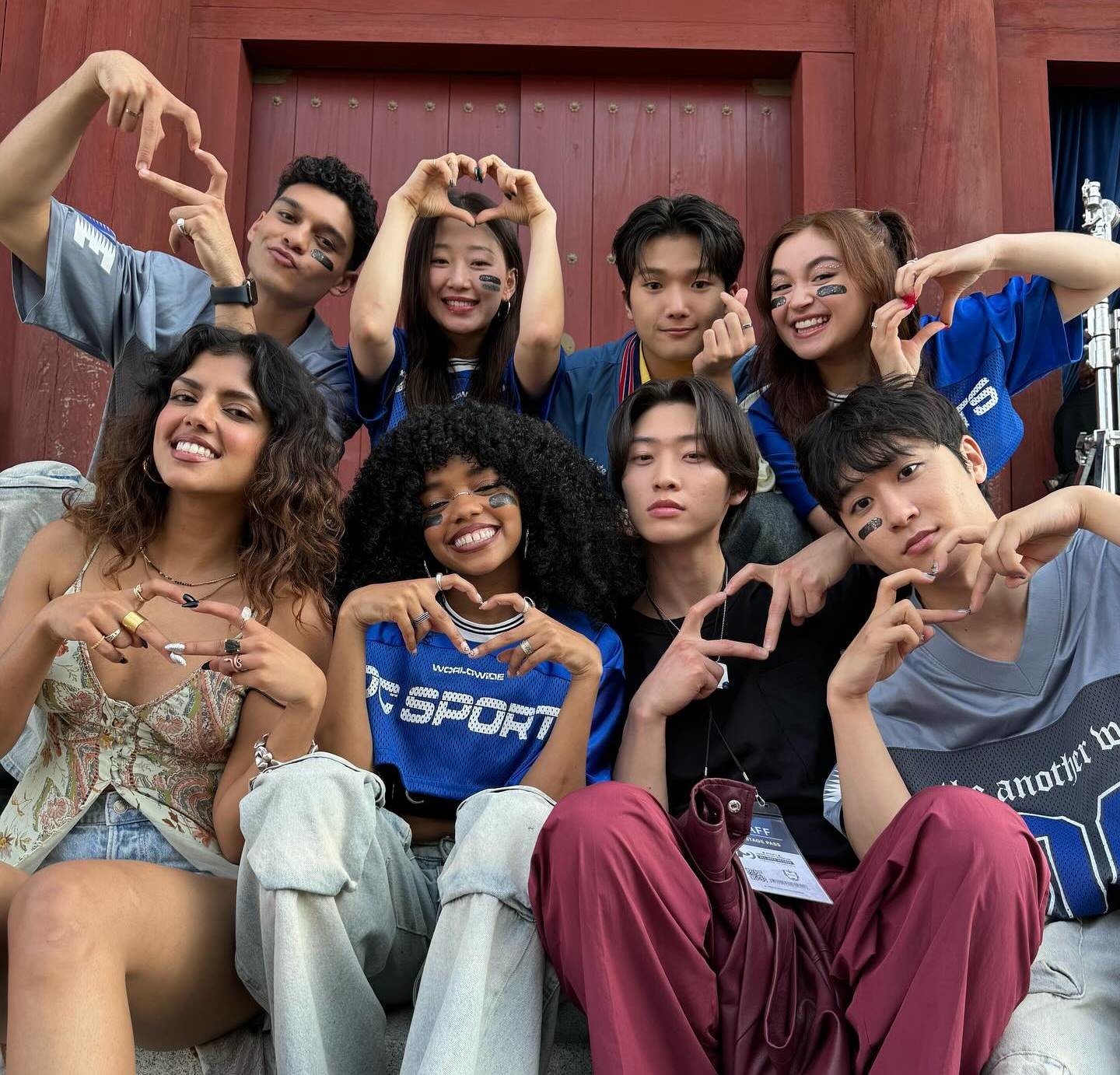 한국을 배경으로 펼쳐지는 드라마 '엑스오, 키티'의 출연 배우들 / 넷플릭스