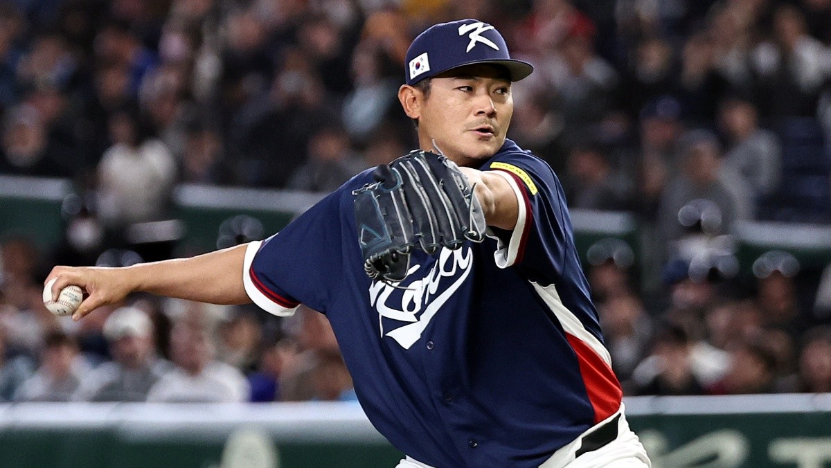 지난 9일 일본 도쿄돔에서 열린 2026 월드베이스볼클래식 조별리그 C조 대한민국과 호주의 경기에서 구원 투수 노경은이 2회 마운드에 올라 역투하고 있다.  / 뉴스1