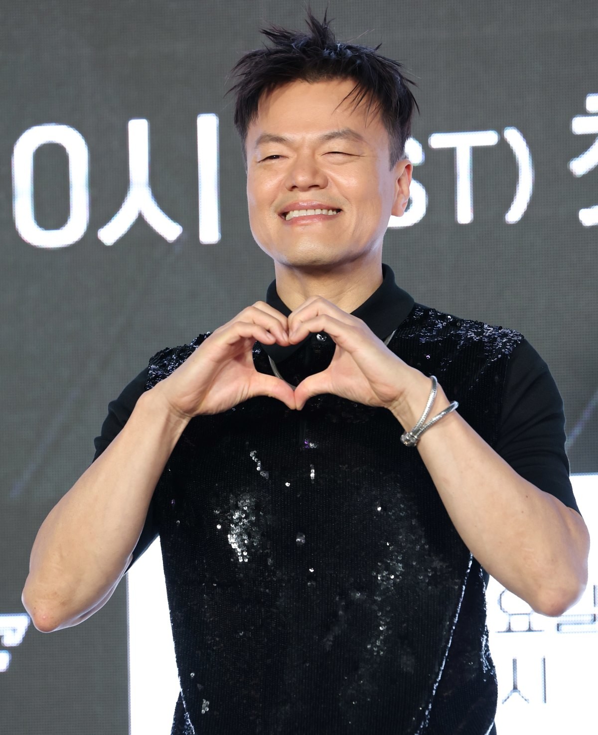 지난해 Mnet '월드 오브 스트릿 우먼 파이터' 제작발표회에 참석한 박진영 / 뉴스1