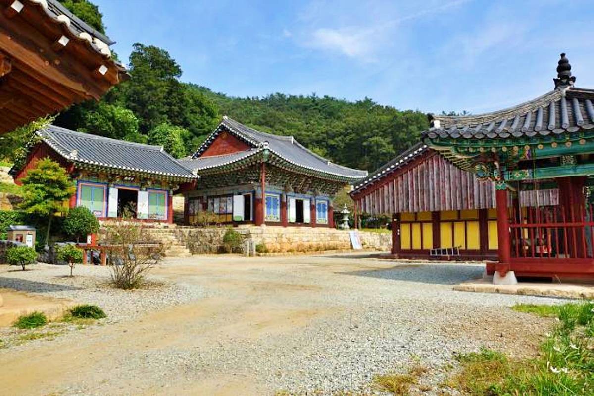 백련사 경내 / 백련사 홈페이지