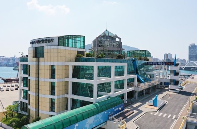 부산항만공사(BPA, 사장 송상근)가 22년 연속 흑자 경영을 달성했다. / 사진제공=부산항만공사