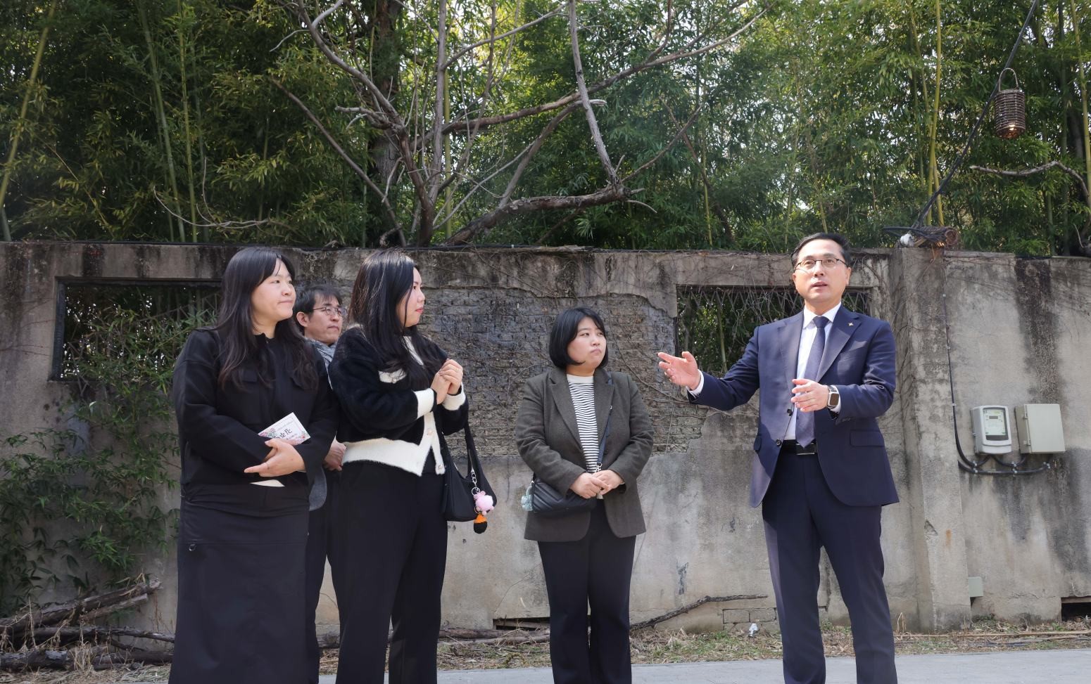 대전 동구가 11일 아동학대 예방과 보호체계 강화를 위해 아동보호시설 종사자들과 현장 간담회를 갖고 의견을 수렴했다. / 사진=대전 동구