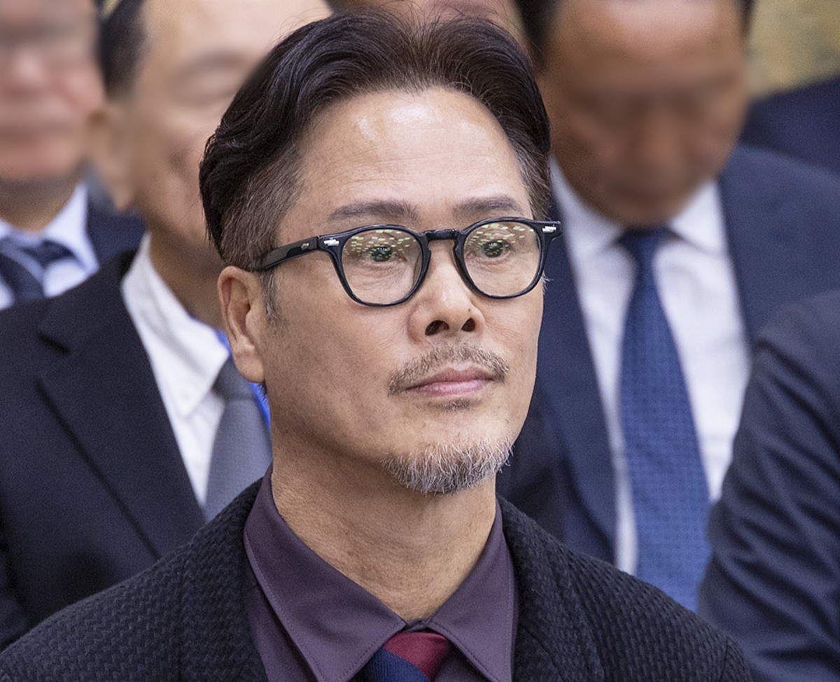 뮤지컬 배우 남경주 자료 사진. 홍익대학교는 성폭행 혐의로 검찰에 넘겨진 홍익대 공연예술학부 부교수 뮤지컬 배우 남경주를 인사 조처했다고 12일 밝혔다.      홍익대는 남경주에 대한 조처에 관해 '(학교) 징계위원회가 열려 개강 직전 직위해제됐다'라며 '남경주 씨의 수업은 다른 교수가 진행 중'이라고 전했다.        / 연합뉴스