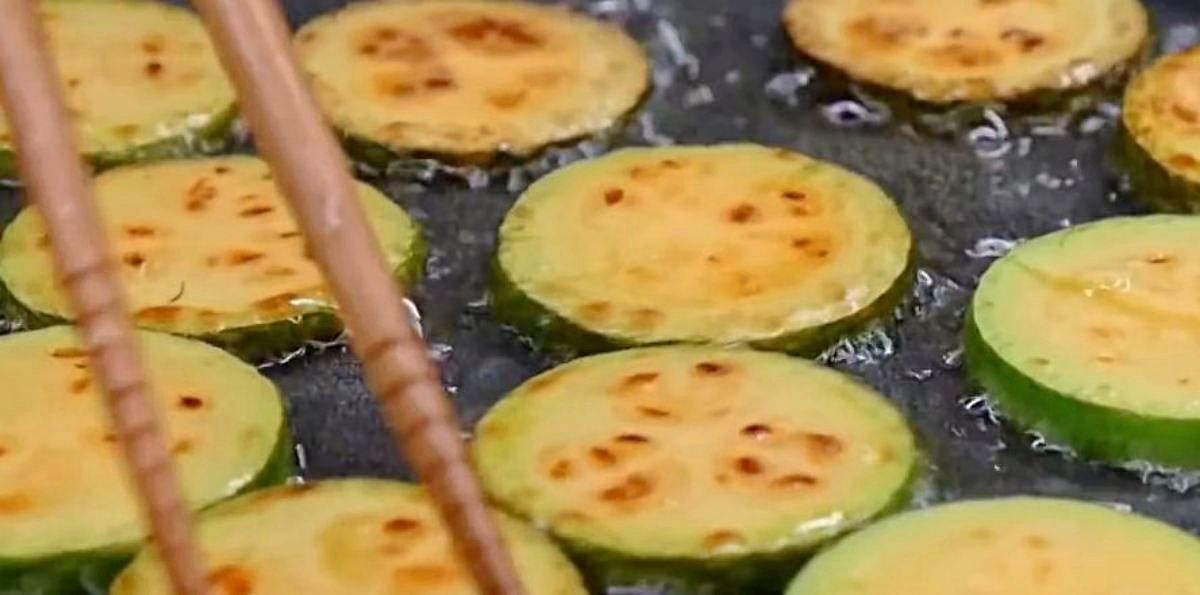 애호박 기름에 그냥 굽기. / KBS2 '신상출시 편스토랑'