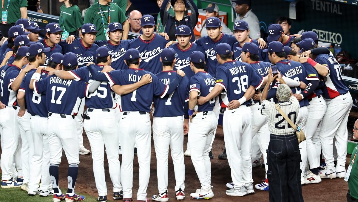 미국 플로리다주 마이애미 론디포파크에서 열린 월드베이스볼클래식(WBC) 대한민국 대 도미니카공화국 준준결승전에 앞서 한국 선수들이 승리를 다짐하고 있다. / 연합뉴스