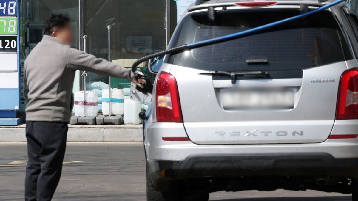 주유하는 모습. / 뉴스1