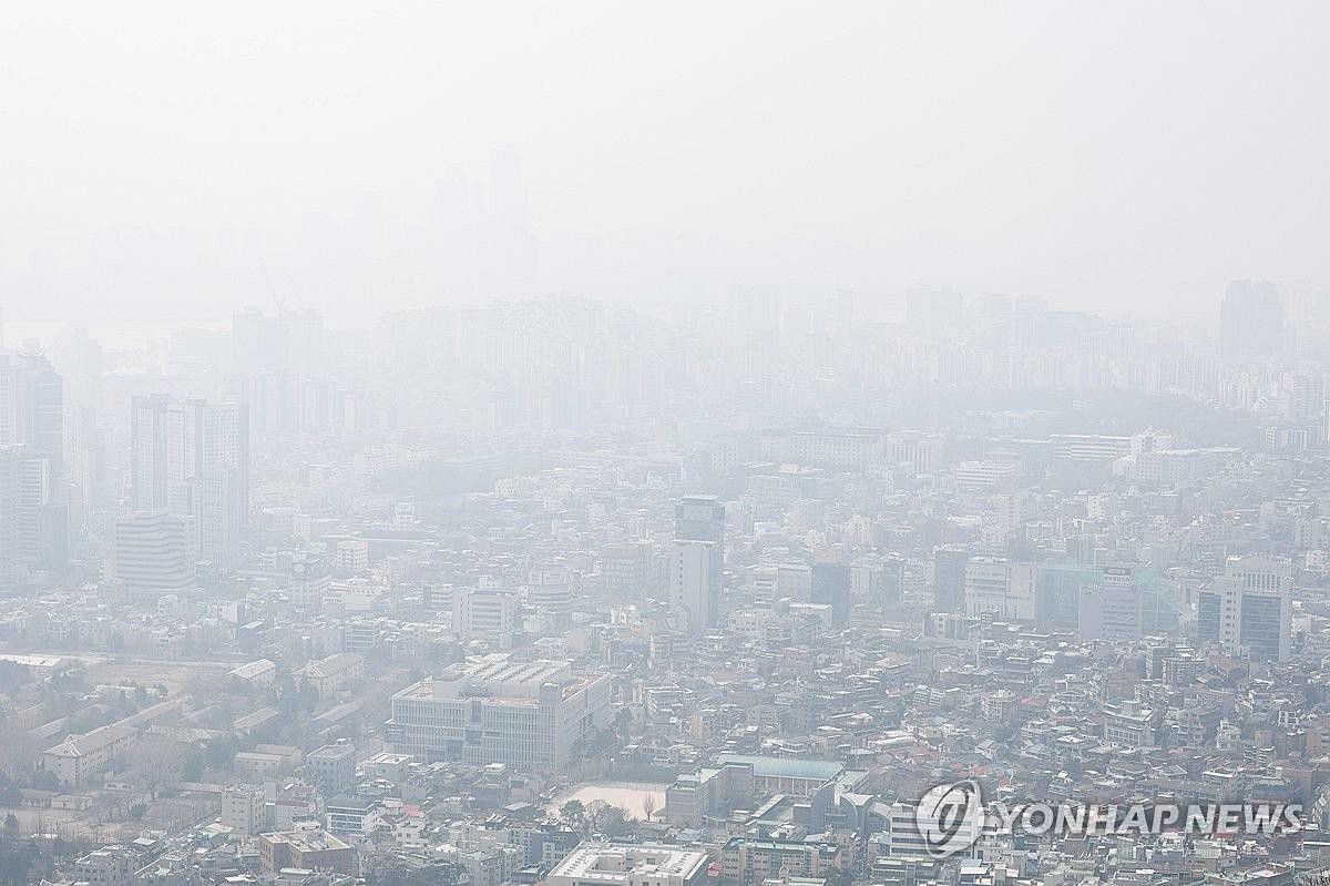 초미세먼지에 갇힌 서울 / 연합뉴스