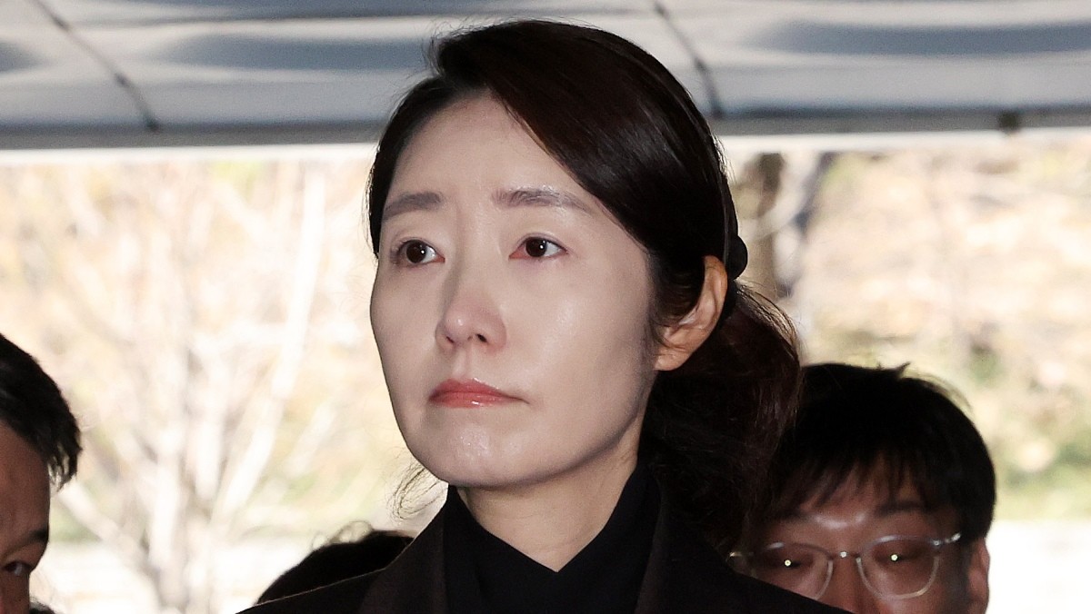 '1억 공천헌금' 의혹을 받는 강선우 무소속 의원이 지난 3일 서울 서초구 중앙지법에서 열린 구속 전 피의자 심문에 출석하고 있다. / 뉴스1