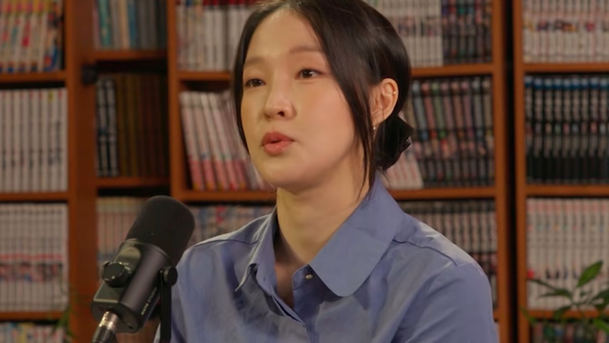 웹소설 작가로 활동 중인 포미닛 전지윤 / 유튜브 '찐들의 페이지'