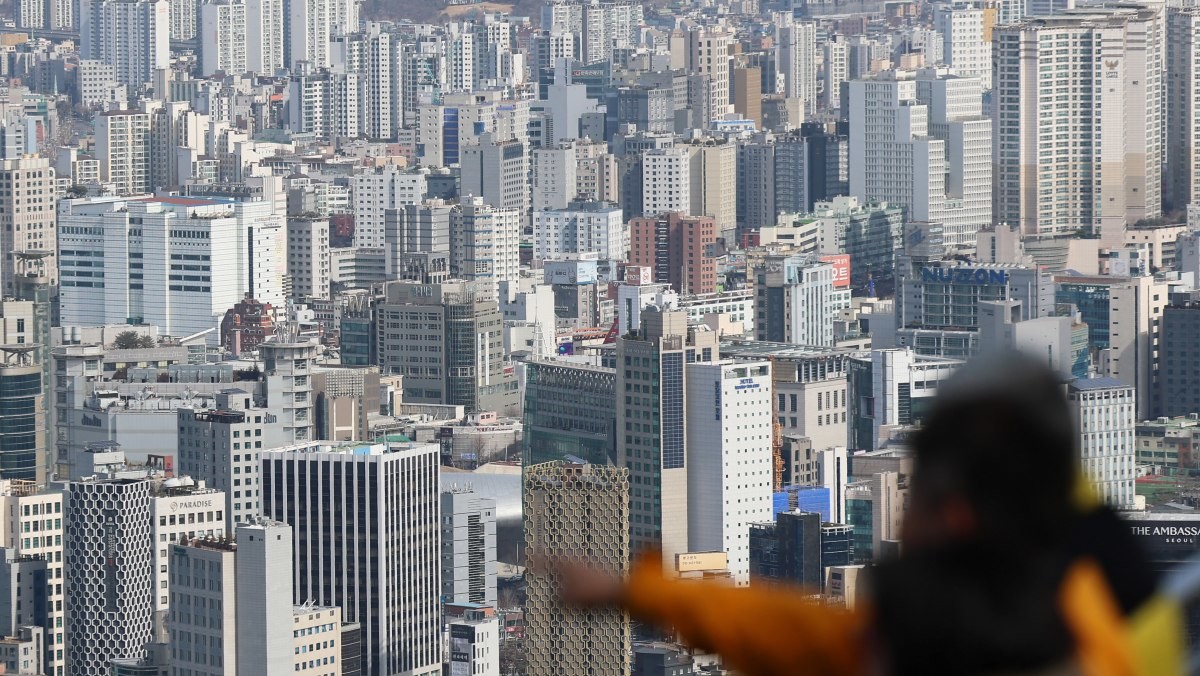서울 중구 남산에서 바라본 서울시내 아파트 단지 모습. / 뉴스1