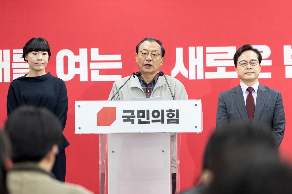 이정현 국민의힘 공천관리위원장이 16일 서울 여의도 중앙당사에서 김영환 충북도지사 컷오프(공천배제) 관련 브리핑을 하고 있다. / 뉴스1