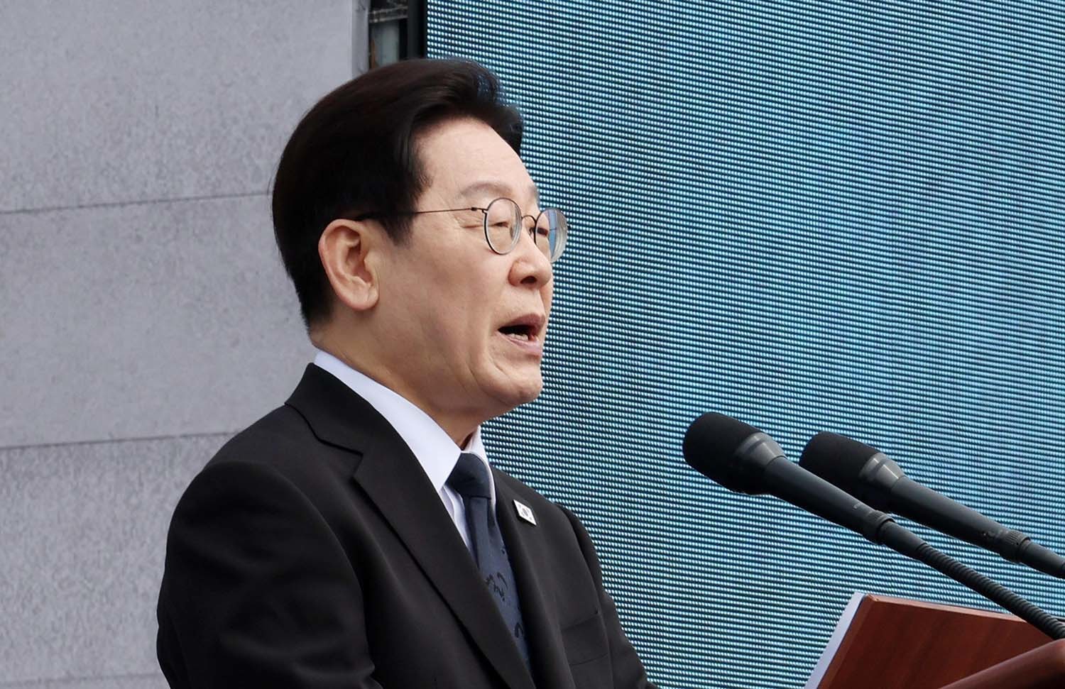 이재명 대통령이 15일 창원 국립 3·15 민주묘지에서 열린 제66주년 3·15의거 기념식에서 기념사를 하고 있다. / 뉴스1