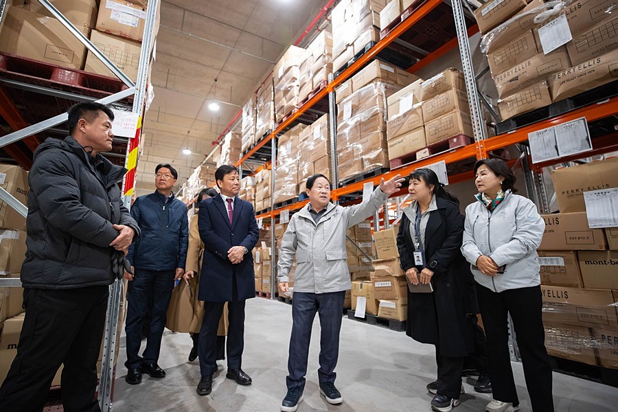 현장 점검 중인 주광덕 시장