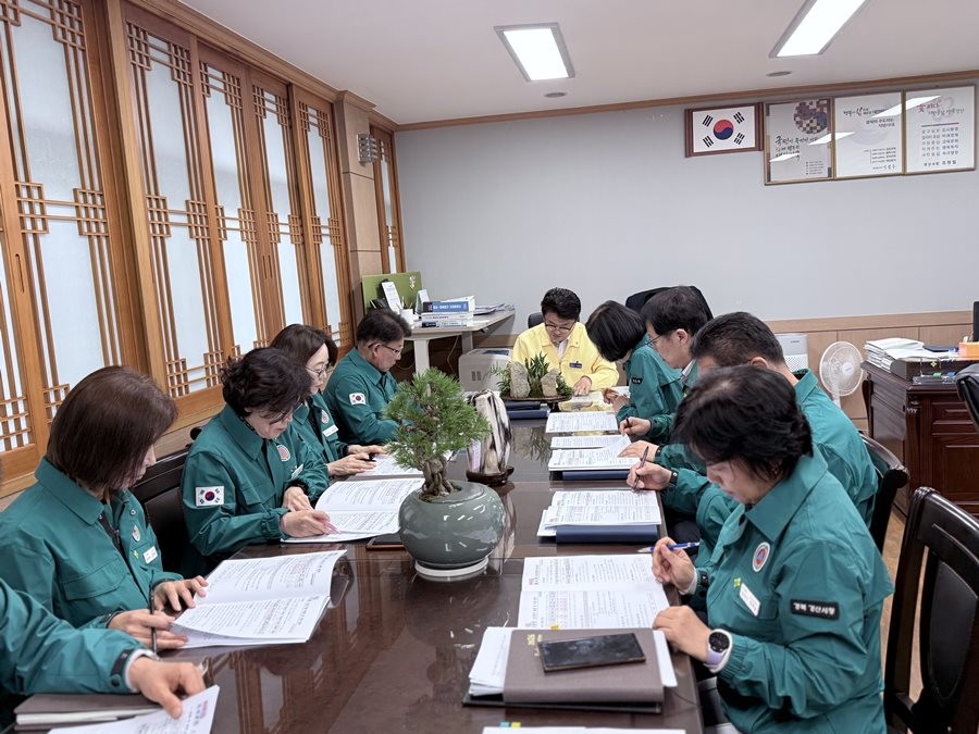 18일 경산시부시장 주재로 유가 상승 대응 민생경제 대책반 회의가 열리고 있다. / 경산시 제공