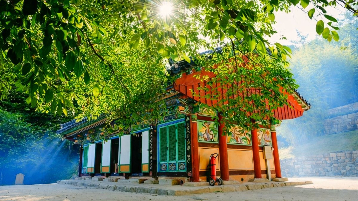 전북 부안 내소사. 기사 내용 토대로 AI툴 활용해 제작한 자료사진.