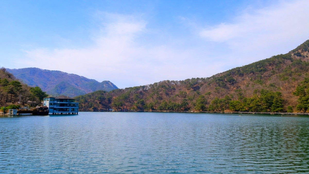 산정호수. / 포천시 공식 블로그, AI