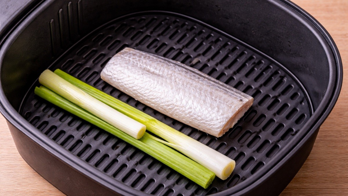 대파와 갈치 / 기사 내용을 바탕으로 제작한 AI 이미지